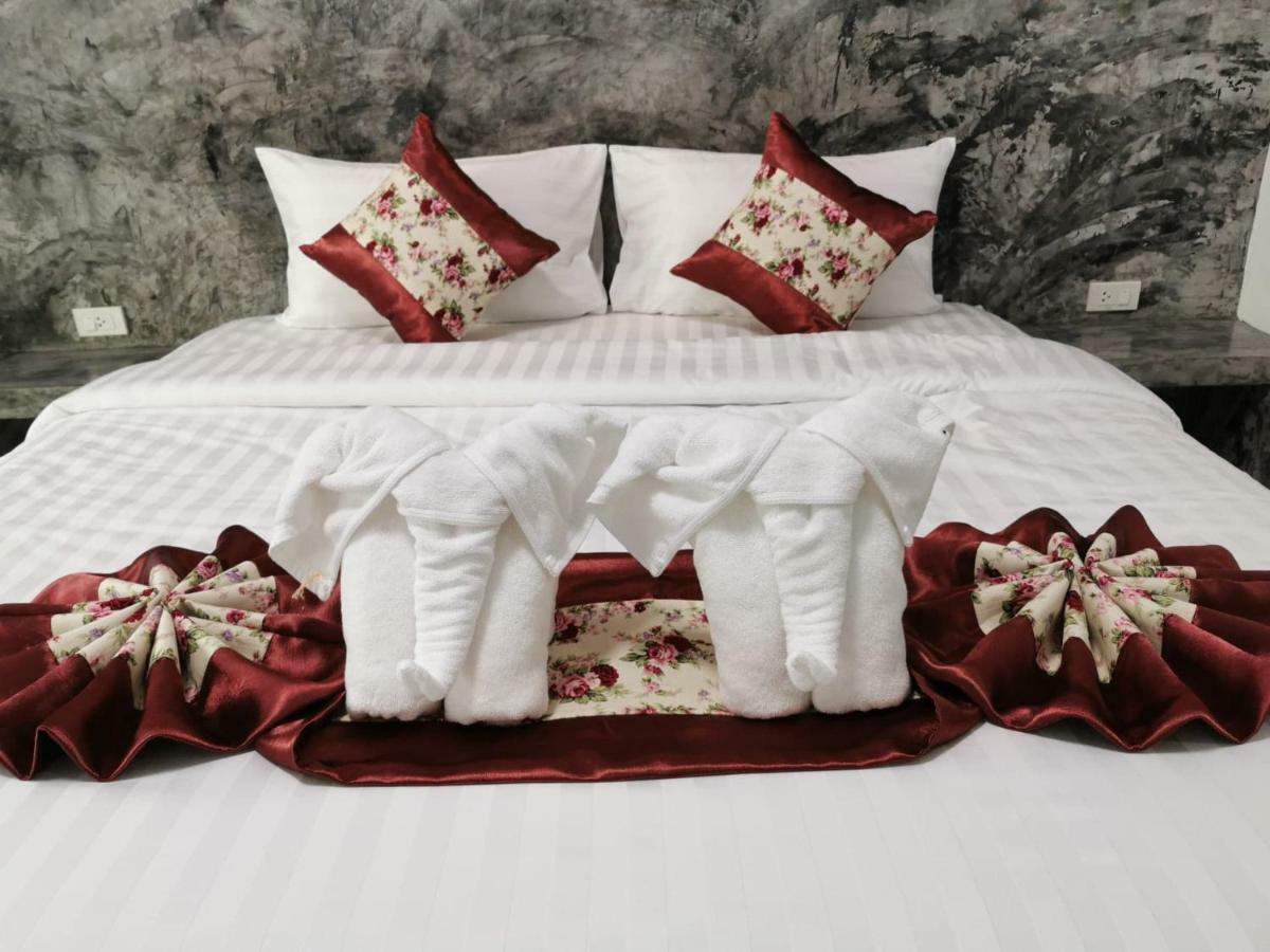 Laila​ Place Hotell Ko Lanta Eksteriør bilde