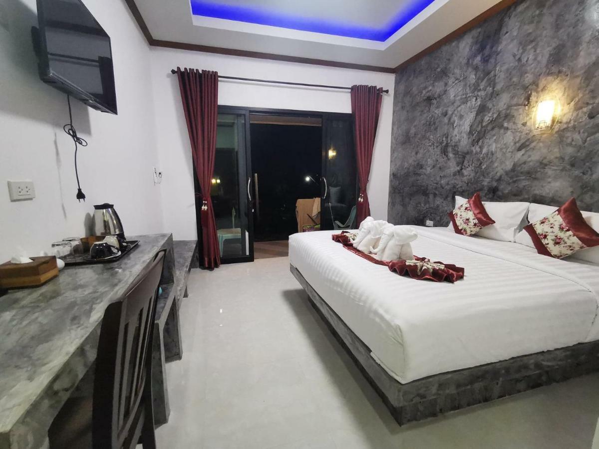 Laila​ Place Hotell Ko Lanta Eksteriør bilde